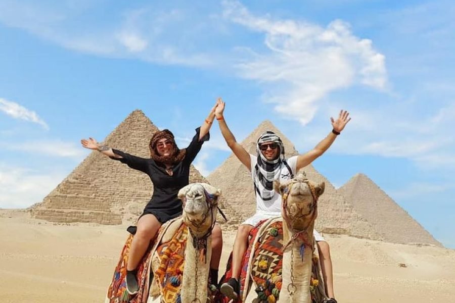 Hurghada : Day tour to Cairo excursion to Egyptian Museum by bus