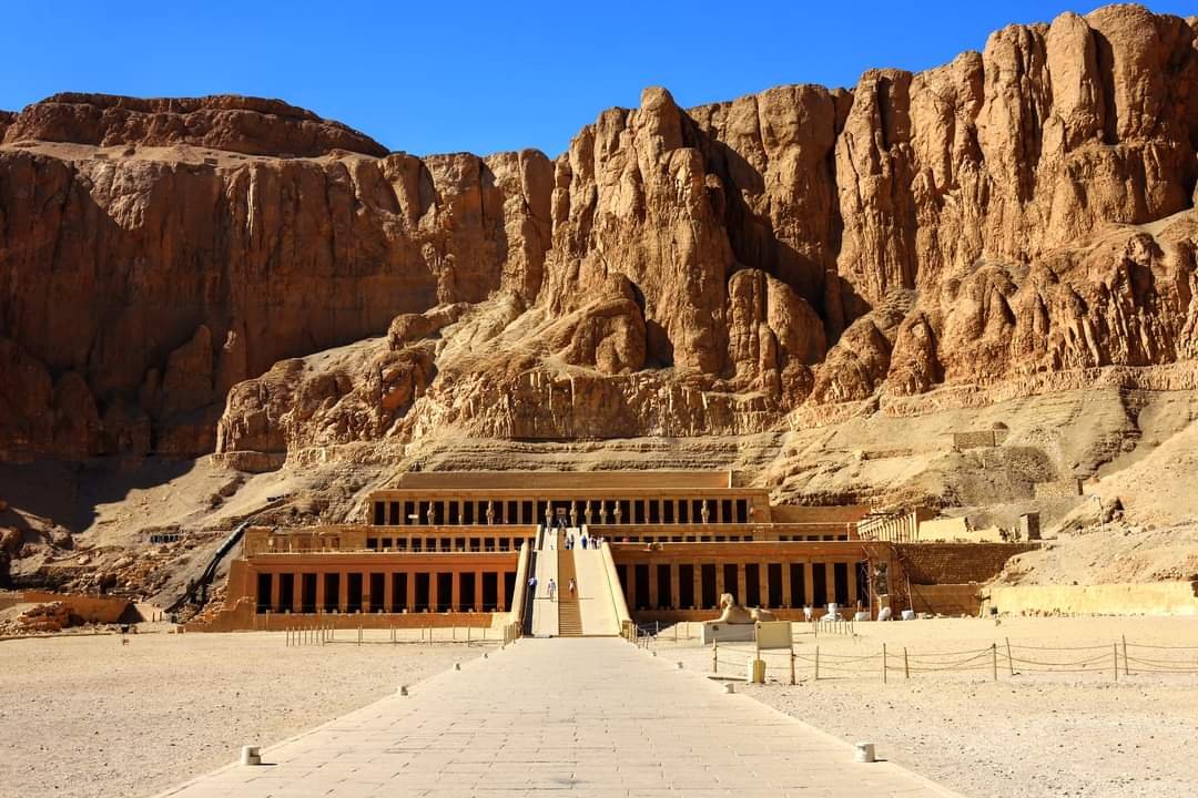 Marsa Alam Luxor day trip with the Valley of the Kings by bus