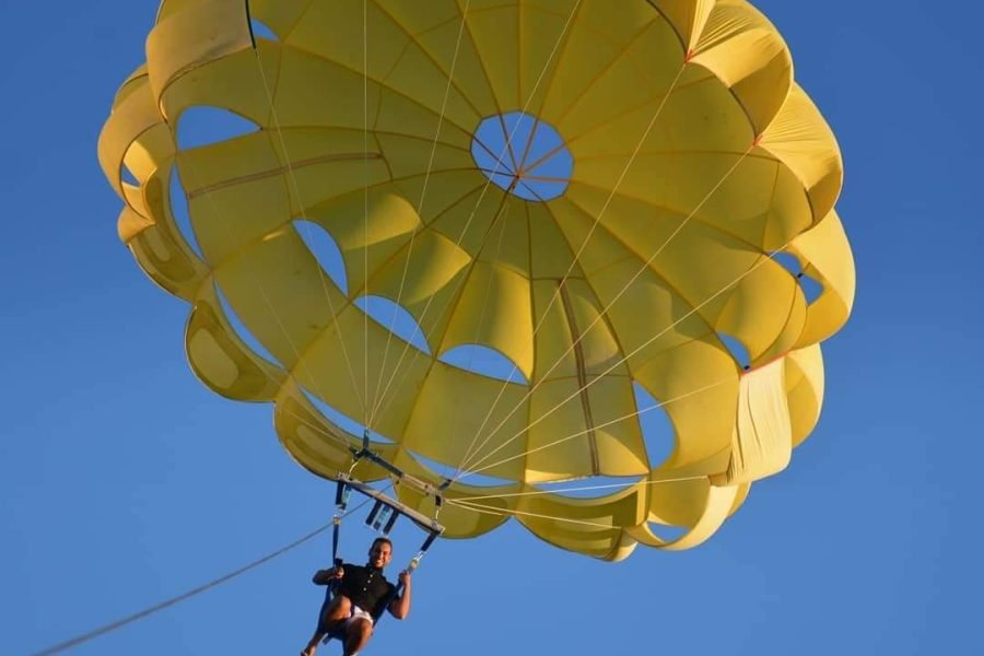 Hurghada: Parasailing Adventure